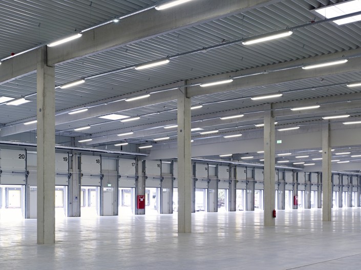 Plus-Energie Logistik-Zentrum Plus-Energie Logistik-Zentrum